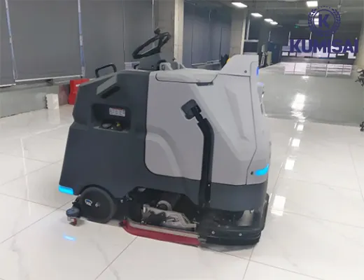 Robot chà sàn Kumisai KMS810 (đứng lái được) - 4